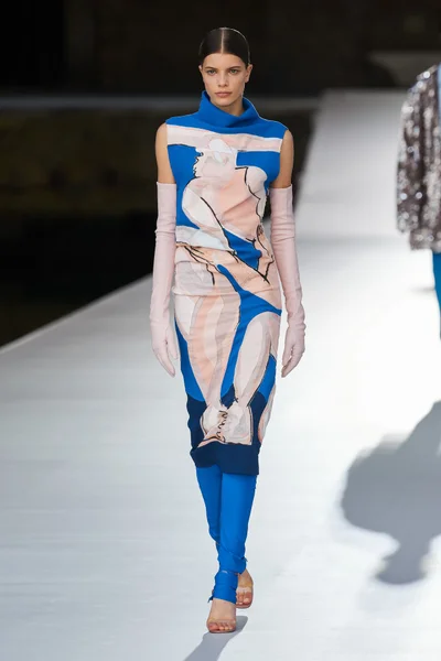 Look 19